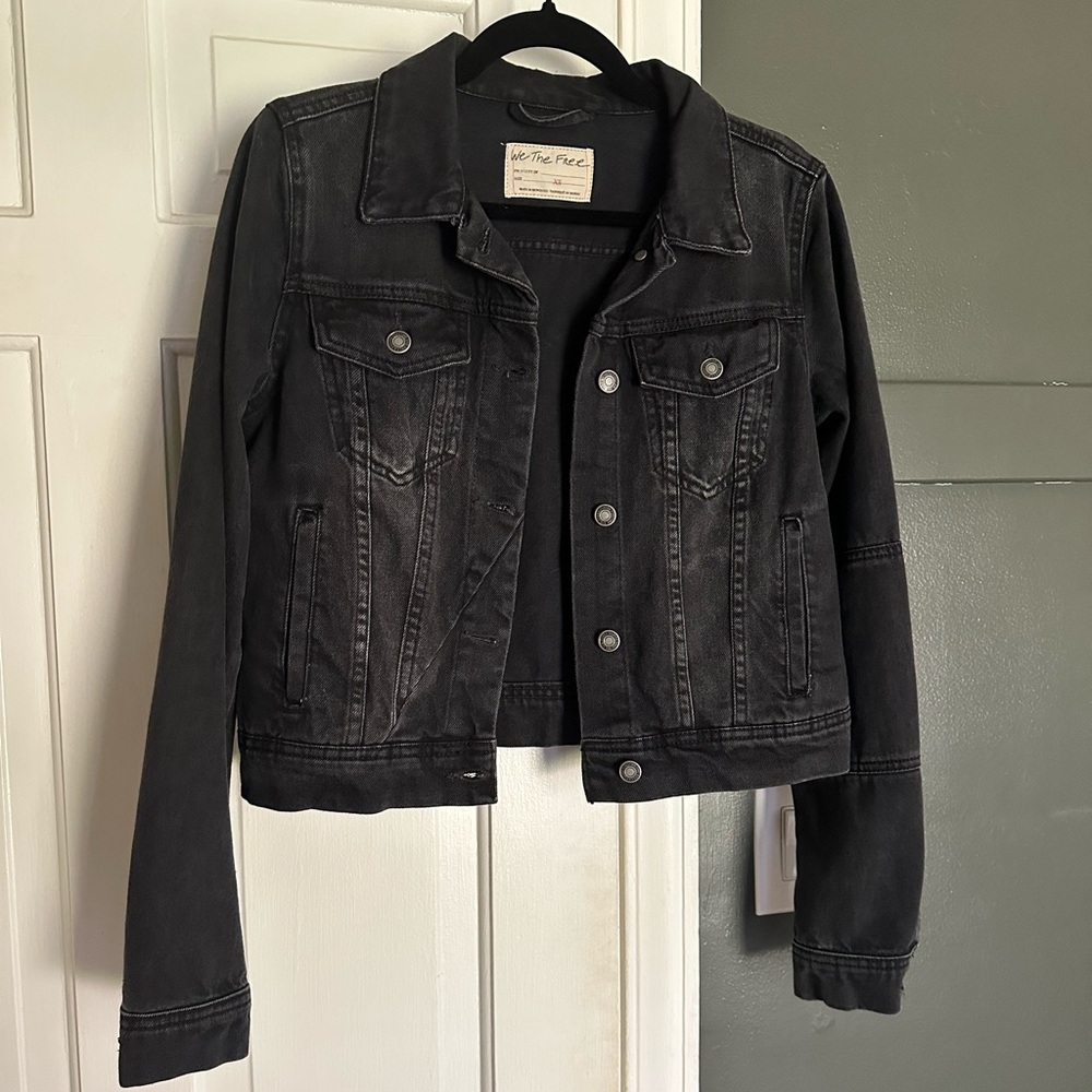 We The Free Rumors Black Denim Jacket Free People Washed Cropped Trucker Jean - Picture 4 of 8